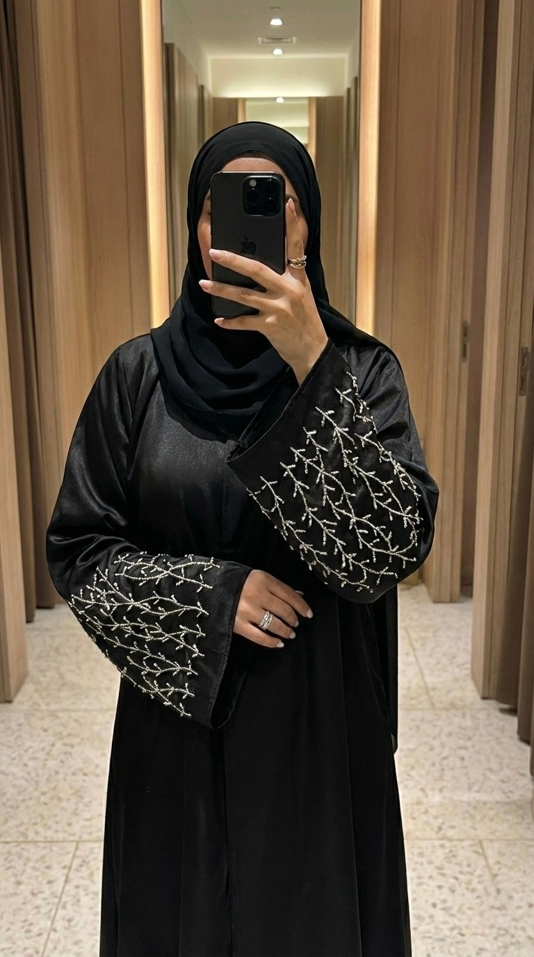 Beaded sleeve abaya